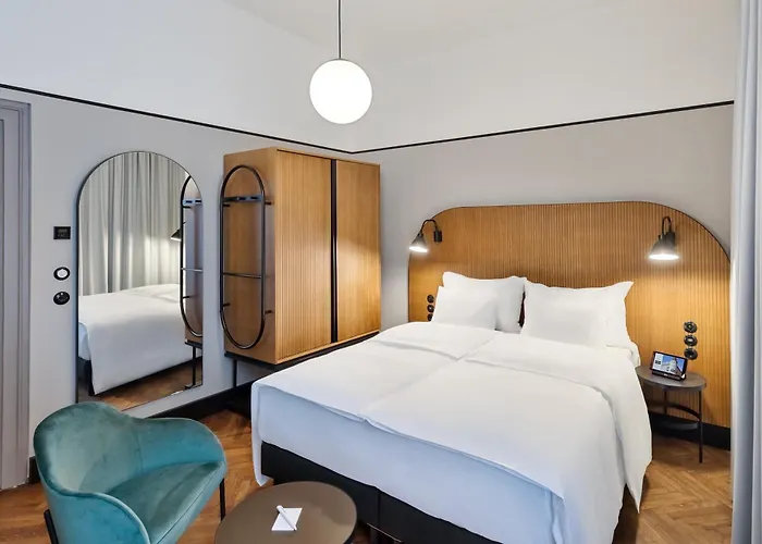 Hotel Astoria Vienna, Curio Collection By Hilton