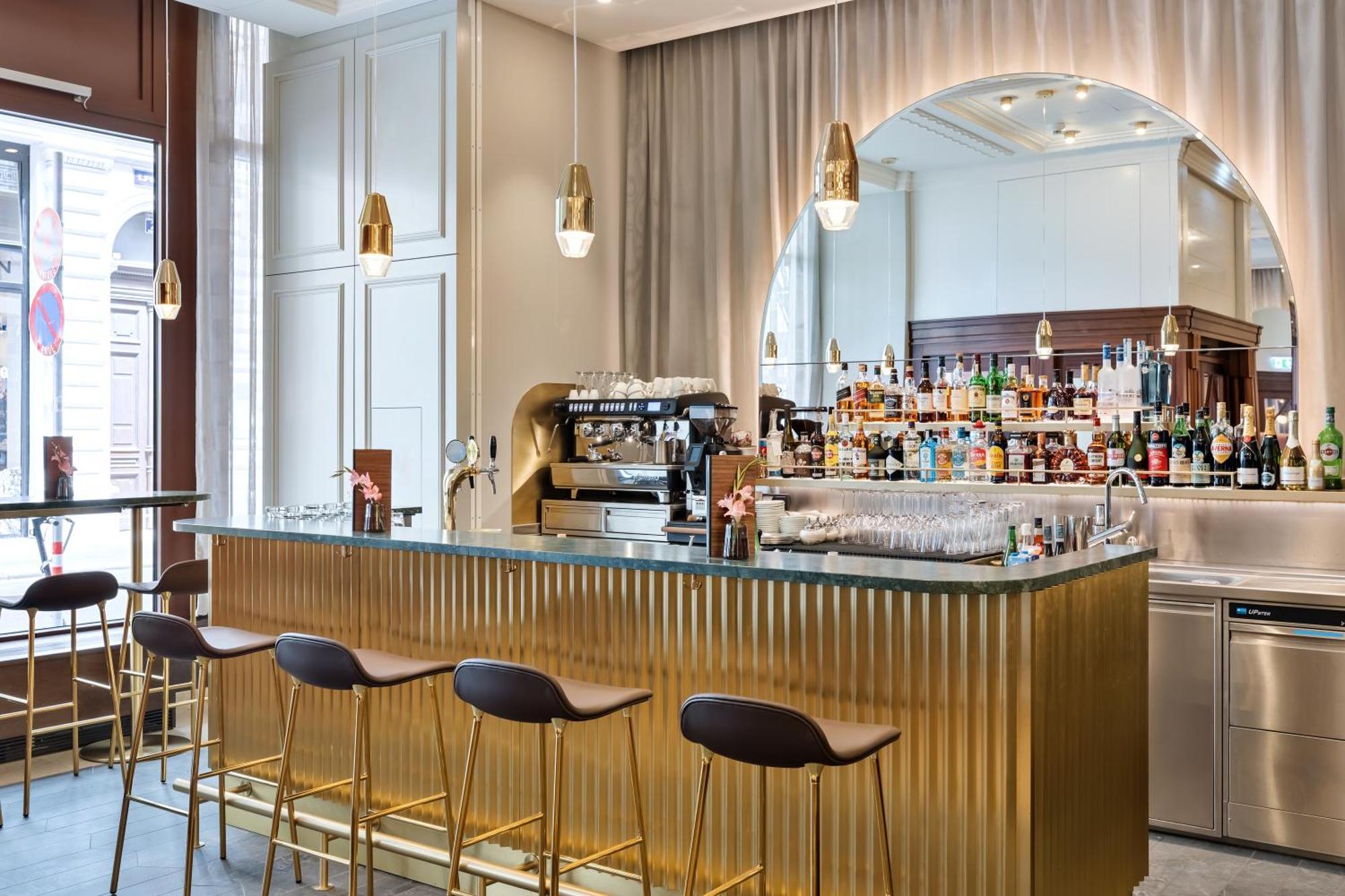 Hotel Astoria Vienna, Curio Collection By Hilton