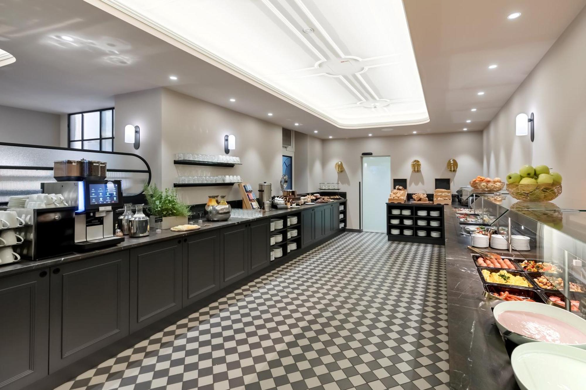 Hotel Astoria Vienna, Curio Collection By Hilton Hotel 4*