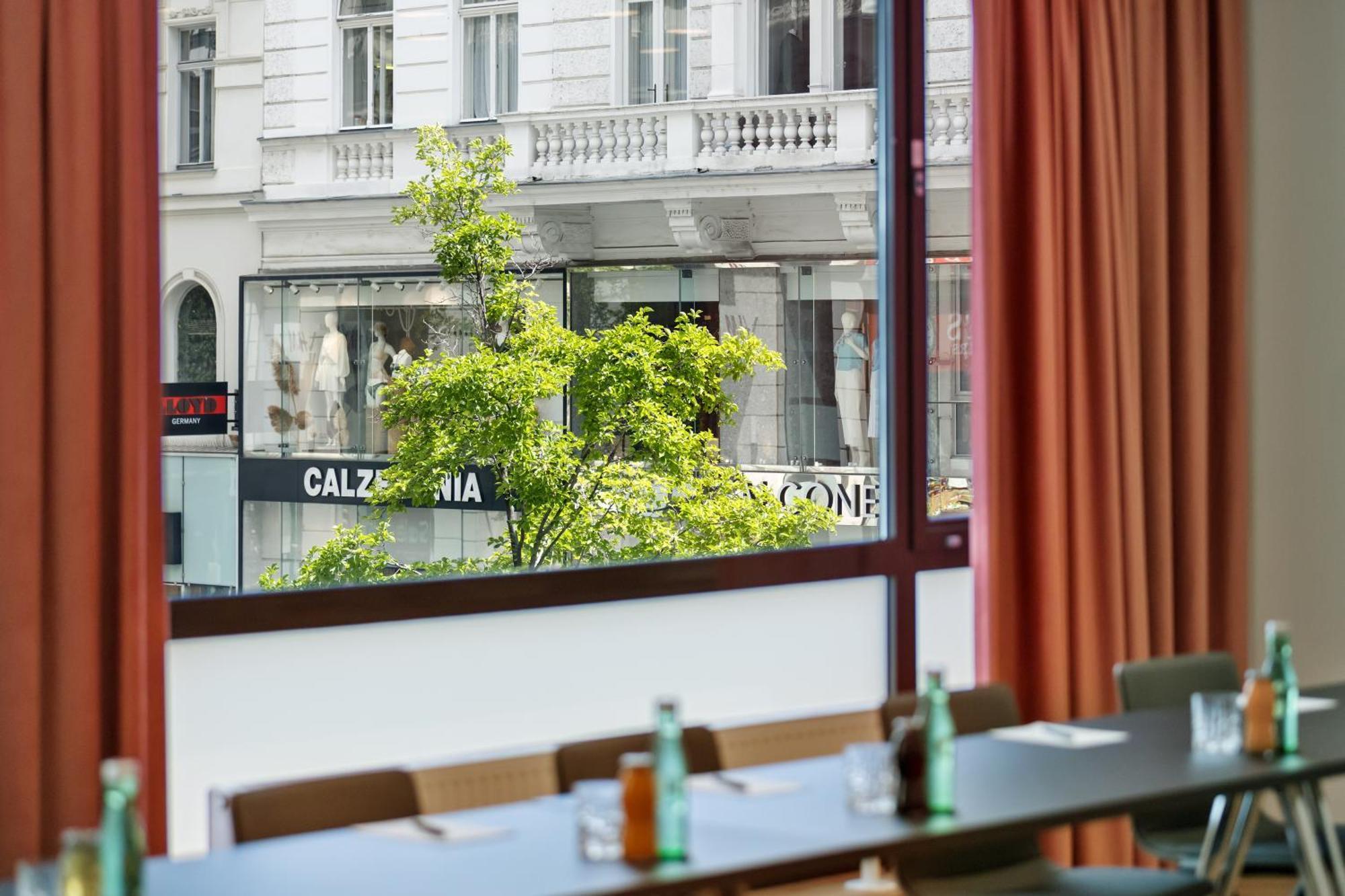 Hotel Astoria Vienna, Curio Collection By Hilton Hotel Viena