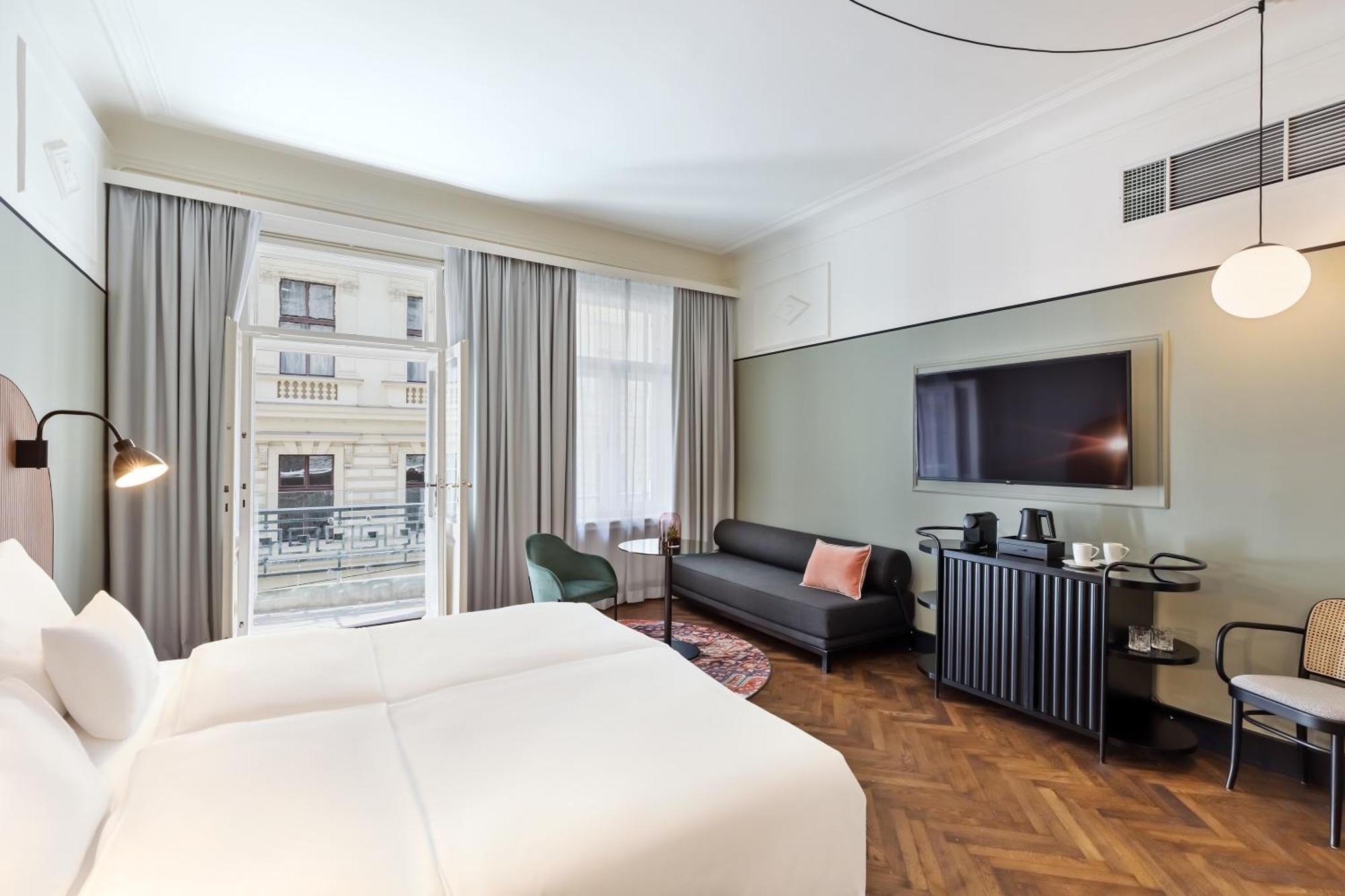 Hotel Astoria Vienna, Curio Collection By Hilton 4*