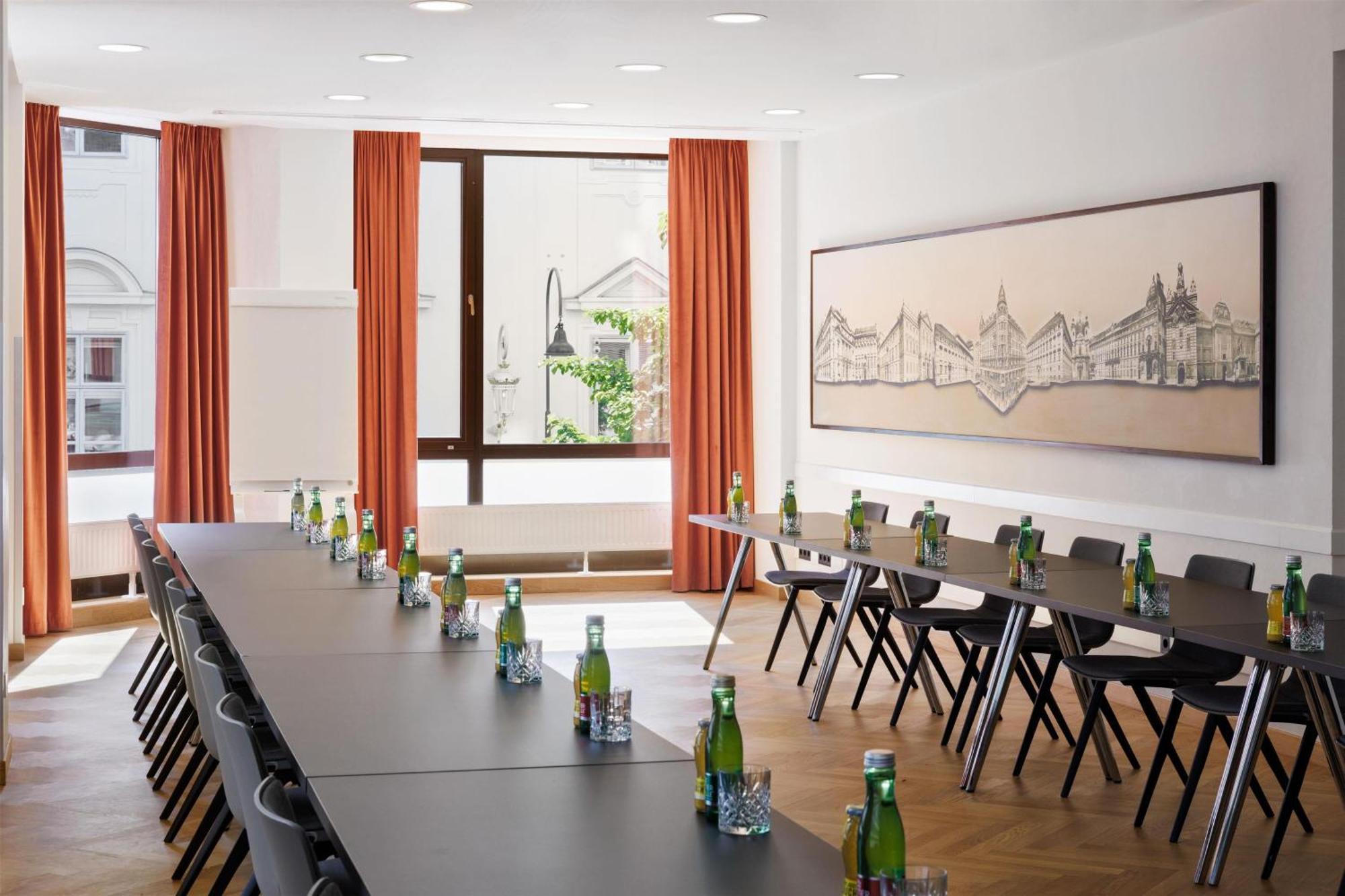 Hotel Astoria Vienna, Curio Collection By Hilton Vienna